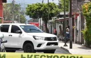 Imagen Catean supuesta casa de seguridad en colonia de Orizaba, Veracruz; reportan varios detenidos 