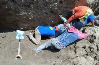 Imagen Alud de tierra sepulta a trabajadores de obra en Xalapa 