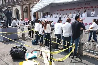 Imagen Piden justicia por periodistas asesinados frente a palco de Cuitláhuac 