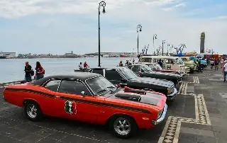 Imagen Harán caravana y exhibición de autos clásicos en Veracruz