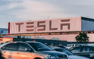 Imagen Tesla elimina sus ofertas de empleo para Nuevo León