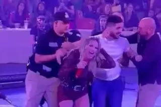 Imagen María José es agredida por fanático durante concierto (+video)