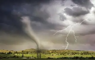 Imagen Declaran alerta por tornados en Oklahoma, EU