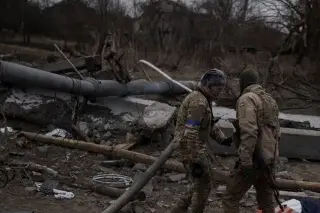 Imagen Rusia lanza ofensiva terrestre al noreste de Ucrania para romper defensa de Kiev