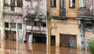 Imagen Suman casi 130 muertos y 2 millones de damnificados por inundaciones en Brasil 