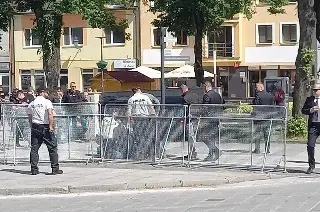 Imagen Balean al primer ministro eslovaco en plena calle (+Video)