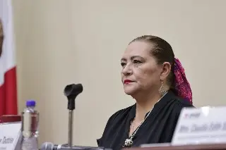 Imagen Presidenta del INE pide a Xóchitl Gálvez y a oposición no usar el color rosa