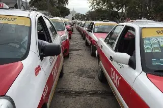 Imagen Ante intenso calor, taxistas deben encender el clima al prestar servicio en Veracruz