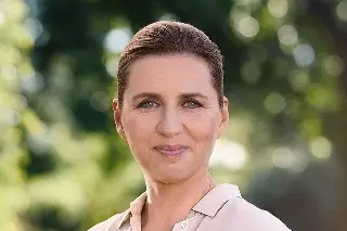 Detienen a individuo tras golpear a primera ministra de Dinamarca