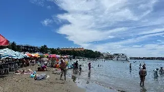 Imagen Turistas pasan del Salsa Fest a disfrutar las playas de Veracruz
