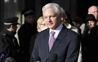 Imagen Assange podría quedar libre tras 5 años en prisión por WikiLeaks