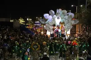Habrá 2 figuras monumentales hasta de 6 metros en Carnaval de Veracruz