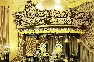 Imagen Sultán de Johor asciende al trono como nuevo rey de Malasia en una vistosa ceremonia