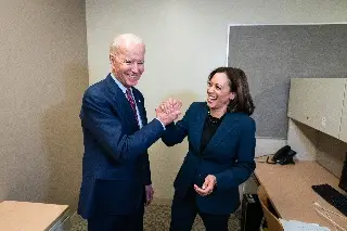Imagen Líderes demócratas arropan a Biden, pero pocos manifiestan su apoyo a Harris como sucesora