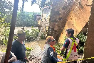 Imagen Hay un muerto y 6 heridos tras caída de camión a río en Omealca, Veracruz: PC