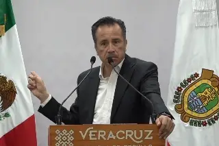 Imagen Fiscalía cobraba moches de 80 mil pesos, acusa Cuitláhuac