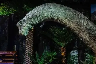 Imagen Roban un dinosaurio mecánico de 2 mdp en exposición de Jurassic World en México