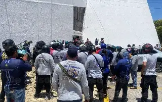 Imagen Bloqueos y protestas de miles de motociclistas afecta a Quintana Roo
