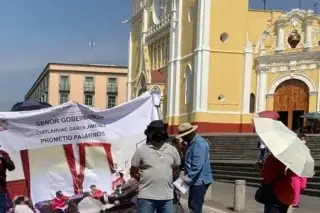 Imagen Bloquean manifestantes el centro de Xalapa, Veracruz
