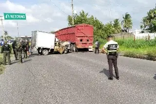 Se registra cierre de circulación en carretera de Veracruz 