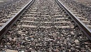 Imagen Joven hombre muere por grabar paso del tren