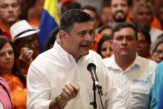 Imagen Encapuchados detienen al exdiputado opositor venezolano Freddy Superlano