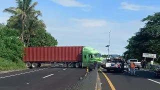 Imagen Cerrada la circulación en la autopista Cardel-Veracruz 