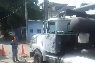 Imagen Reparan fuga de aguas negras en Las Bajadas, en Veracruz 