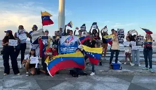 Imagen Venezolanos protestan en Veracruz, exigen que Maduro acepte su derrota