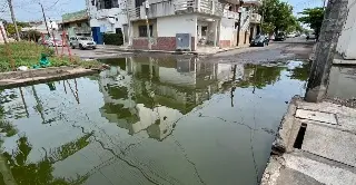 Imagen Acumulación de aguas negras en la colonia Revolución 