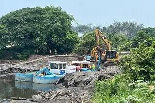 Imagen Lista la maquinaria para el dragado del Río Jamapa en Boca del Río 