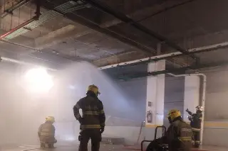 Imagen No dejó lesionados el incendio en un hotel en Boca del Río: PC