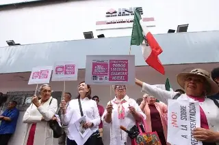 Imagen Marchan de manera pacífica en Xalapa; rechazan sobrerrepresentación en el Congreso de la Unión