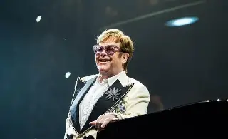 Imagen Elton John sufre grave infección en su ojo; este es su estado de salud 