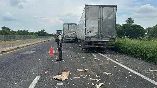 Imagen Tome precauciones; hay cierre parcial de circulación en autopista de Veracruz