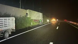 Imagen Cierre vial por accidente en autopista Poza Rica - Veracruz