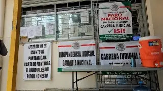 Imagen Se mantienen en protesta trabajadores del Poder Judicial en Poza Rica, Veracruz 