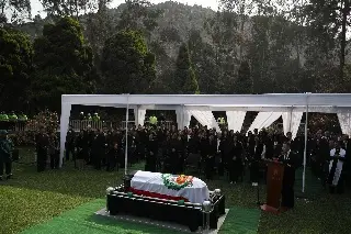 Imagen Sepultan al expresidente peruano Fujimori en un cementerio privado de Lima