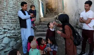 Imagen Talibán suspende vacunaciones contra la polio en Afganistán: ONU