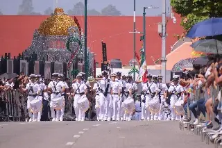 Imagen Realizan desfile cívico-militar por la Independencia de México en Xalapa