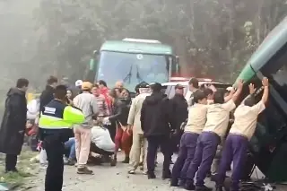 Imagen Son 6 los mexicanos heridos por volcadura de autobús en Macchu Picchu, confirma SRE