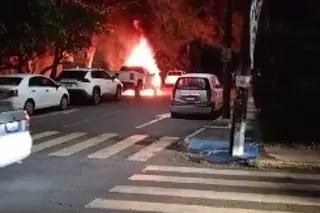 Imagen Se incendia camioneta en fraccionamiento de Boca del Río 