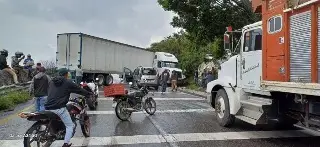 Imagen Por lluvias, se registra carambola en autopista de Veracruz 