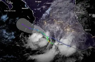 Imagen Tormenta tropical John toca tierra en Aquila, Michoacán