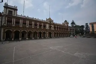 Imagen Más de 100 trabajadores al servicio del estado de Veracruz se amparan para recibir su jubilación