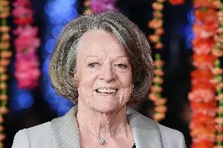 Imagen Elenco de 'Harry Potter' despiden a Maggie Smith y los fans alzan sus varitas al aire