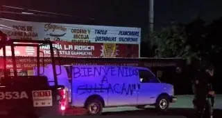 Imagen ‘Bienvenidos a Culiacán’: hallan camioneta abandonada con varios cuerpos en Sinaloa