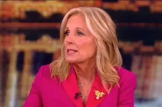 Imagen Jill Biden destaca el 'entusiasmo' por toma de posesión de Sheinbaum