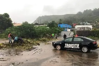 Imagen Comunidades incomunicadas y deslaves, daños por lluvias en Santiago Tuxtla