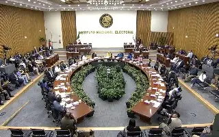 Imagen Jueza ordena a INE abstenerse de continuar con organización de elección judicial